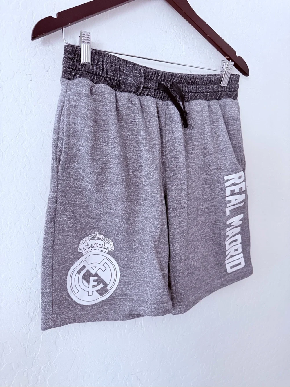 Real Madrid 100% Madridista Gray Sweat Shorts Size Small